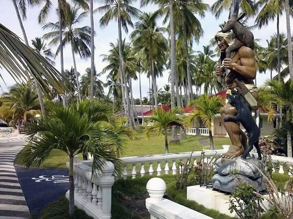 Whispering Palms Island Resort Bacolod Exterior foto